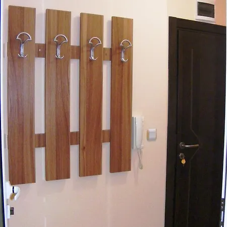 Apartment Winner 2 Warna
